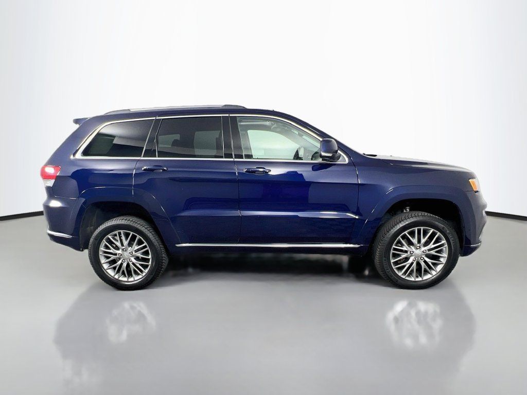 Used 2017 Jeep Grand Cherokee Summit w/ Platinum Series Group AWD/4WD image 8