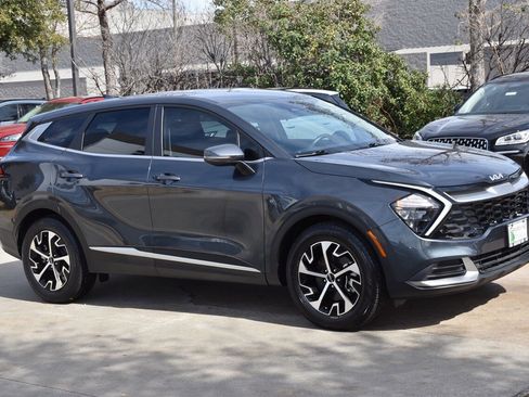 Used 2023 Kia Sportage EX image 5