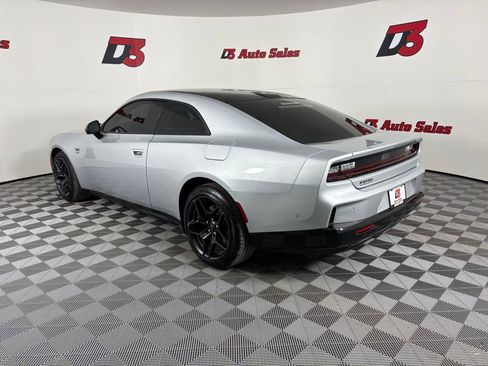 Used 2024 Dodge Charger R/T w/ Plus Group image 4