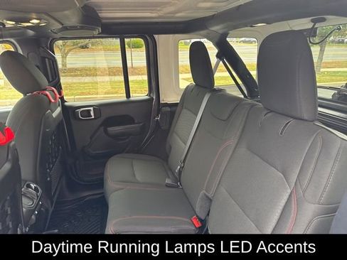 Used 2022 Jeep Wrangler Unlimited Rubicon w/ Steel Bumper Group image 19