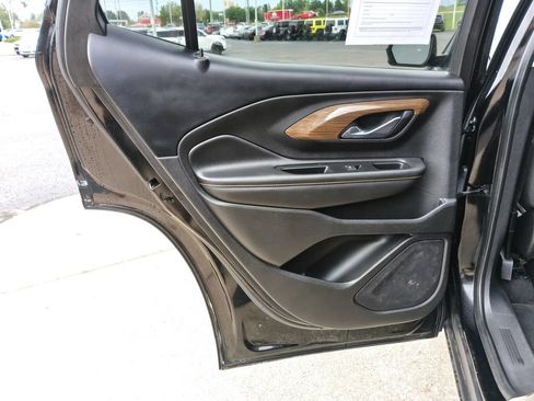 Used 2019 GMC Terrain SLE w/ Black Edition AWD/4WD image 11