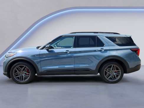 Certified 2025 Ford Explorer ST AWD/4WD image 6