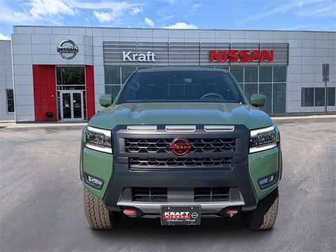 Certified 2025 Nissan Frontier PRO-4X w/ Pro Convenience Package image 8