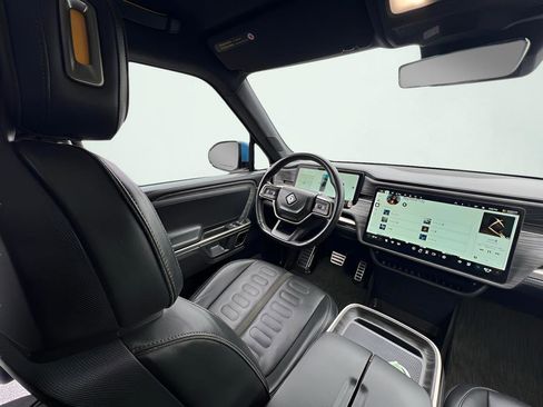 Used 2022 Rivian R1T Launch Edition image 24