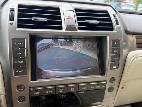 Used 2015 Lexus GX 460 w/ Premium Package AWD/4WD image 13