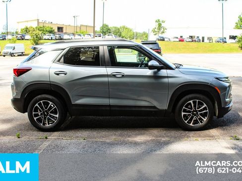 Used 2025 Chevrolet TrailBlazer LT FWD image 9