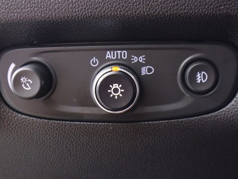 Used 2018 Chevrolet Traverse LT AWD/4WD image 10
