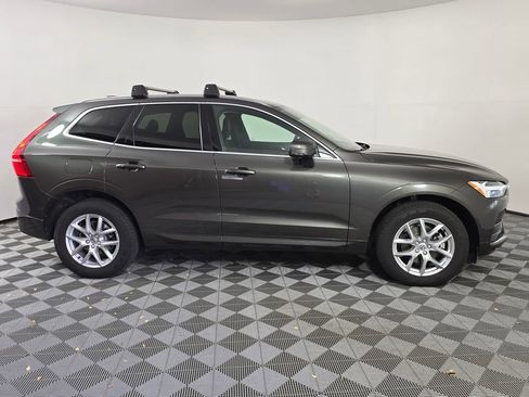 Used 2020 Volvo XC60 T5 Momentum w/ Protection Package AWD/4WD image 8