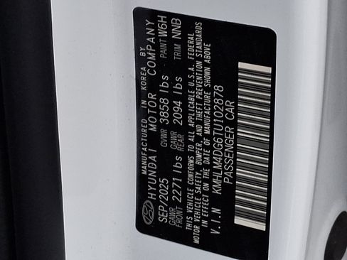 Used 2026 Hyundai Elantra Sport FWD image 27