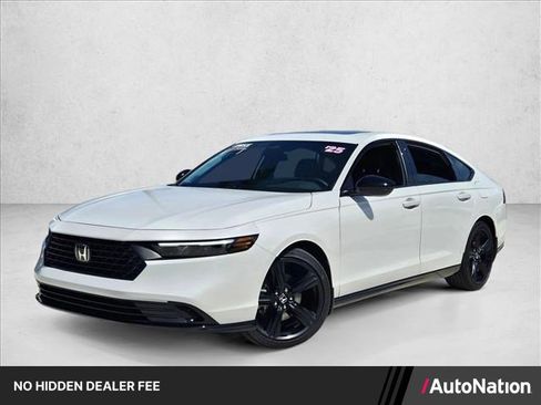 Used 2025 Honda Accord Sport image 1