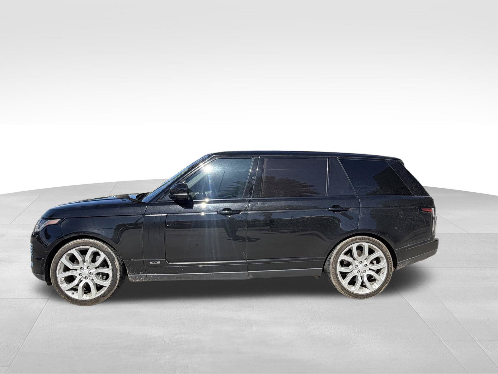 Used 2019 Land Rover Range Rover Long Wheelbase Supercharged AWD/4WD image 3