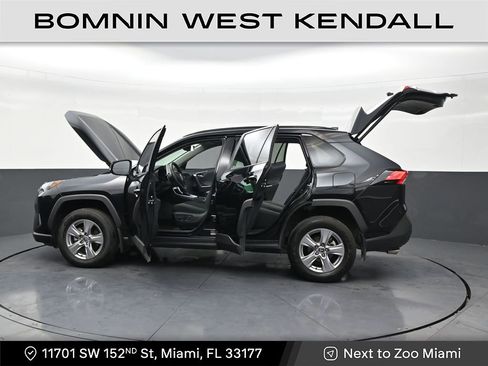Used 2025 Toyota RAV4 XLE w/ Convenience Package image 31