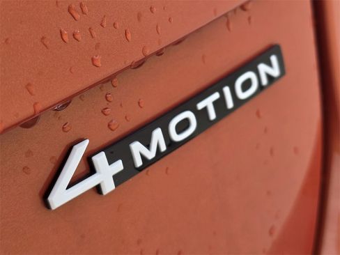 New 2025 Volkswagen ID. Buzz 1st Edition image 8