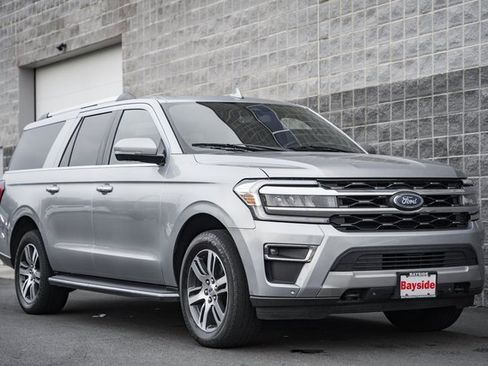 Used 2022 Ford Expedition Max Limited image 2