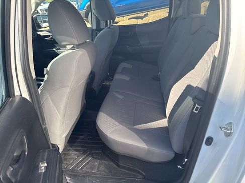 Used 2020 Toyota Tacoma SR image 10