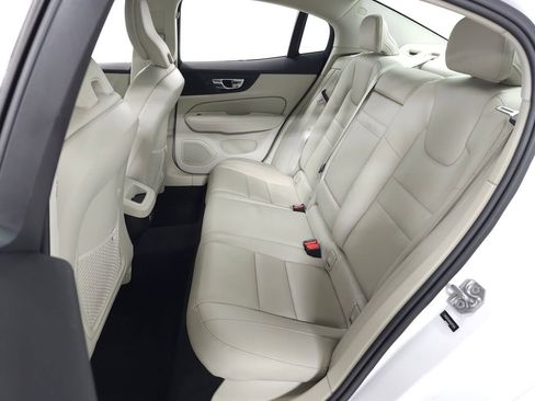 Used 2019 Volvo S60 T5 Momentum FWD image 27