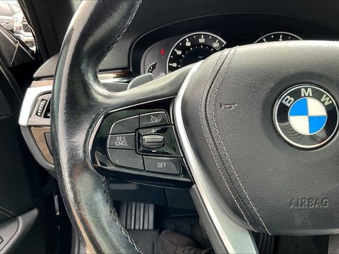 Used 2019 BMW 530i w/ Convenience Package image 23