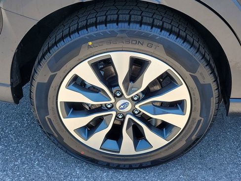Certified 2024 Subaru Outback Limited AWD/4WD image 7