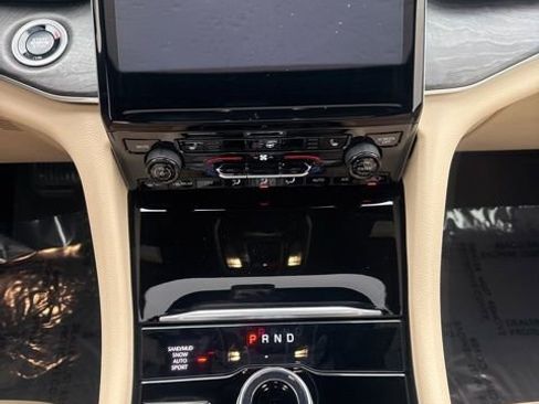 New 2025 Jeep Grand Cherokee Limited w/ Trailer Tow Package image 11