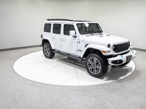 Used 2024 Jeep Wrangler High Altitude AWD/4WD image 29
