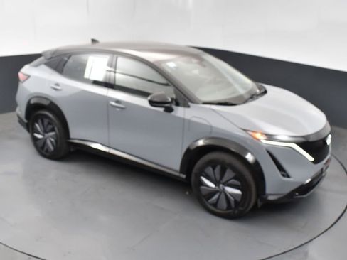 Used 2023 Nissan Ariya AWD image 44