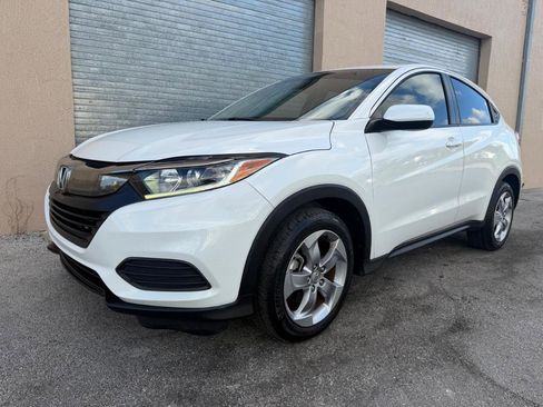 Used 2022 Honda HR-V LX image 2