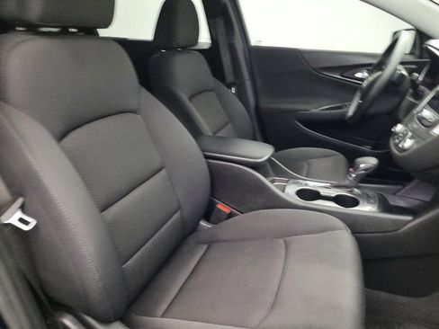 Used 2025 Chevrolet Malibu RS FWD image 21