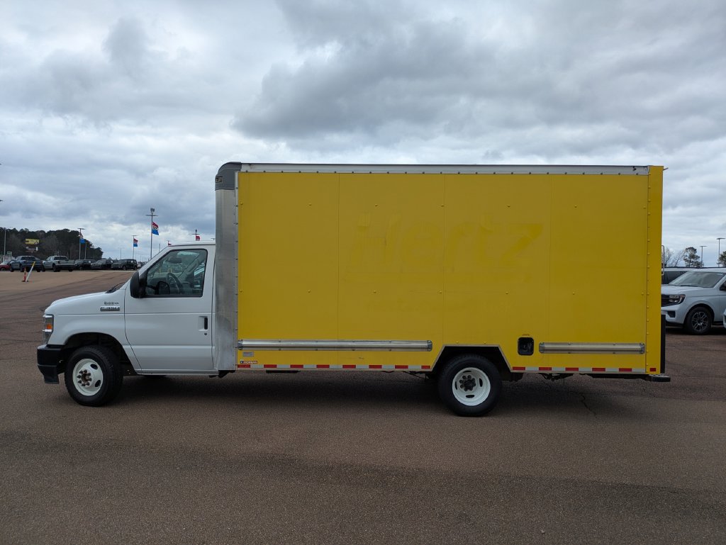 Used 2024 Ford E-350 and Econoline 350 Super Duty w/ Driver's Safety Package RWD image 5