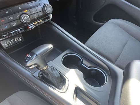 Used 2025 Dodge Durango GT RWD image 31