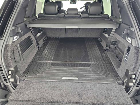 New 2026 Land Rover Range Rover Long Wheelbase SE AWD/4WD image 14