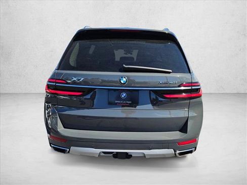 Certified 2024 BMW X7 xDrive40i image 8