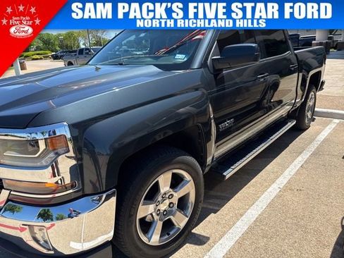 Used 2018 Chevrolet Silverado 1500 LT w/ Texas Edition image 3