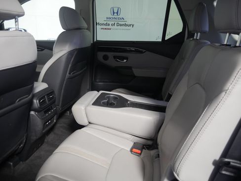 Used 2023 Honda Pilot EX-L image 12