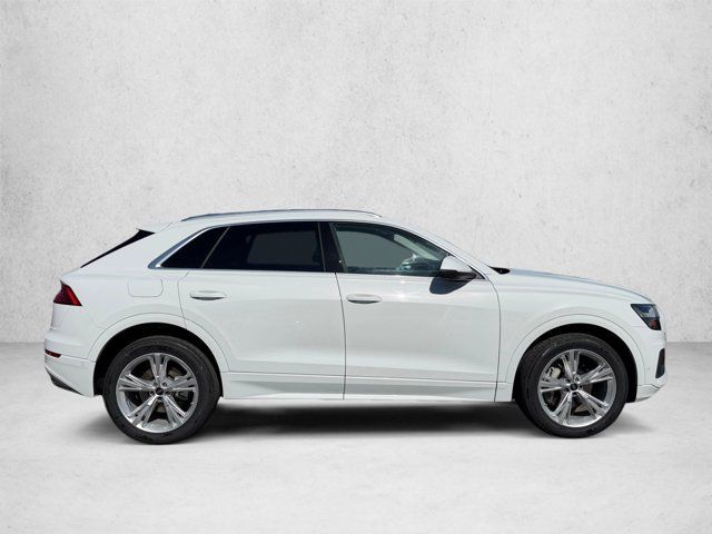 Used 2023 Audi Q8 Premium w/ Convenience Package AWD/4WD image 4