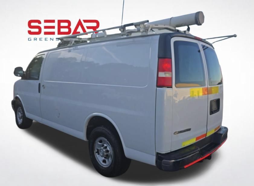 Used 2014 Chevrolet Express 2500 RWD image 6