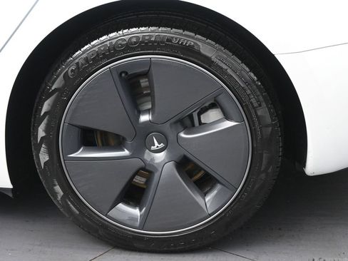 Used 2023 Tesla Model 3 Standard Range RWD image 35