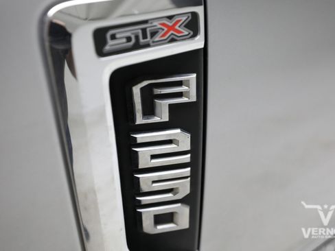 Used 2020 Ford F250 XL w/ STX Appearance Package image 11