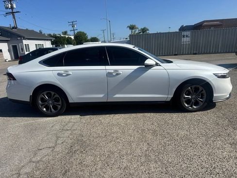 Used 2023 Honda Accord EX image 4