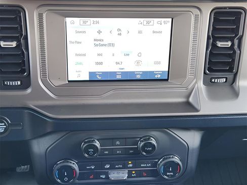 Used 2022 Ford Bronco Outer Banks image 16