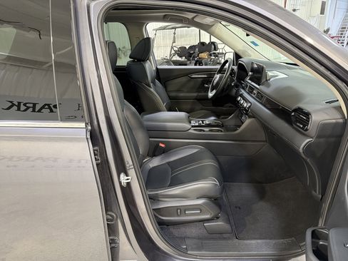 Used 2023 Honda Pilot Elite image 15