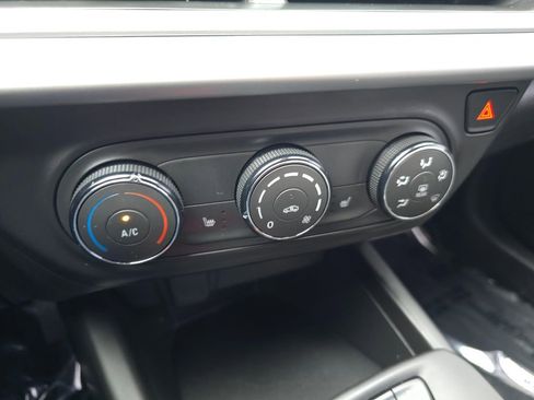 Certified 2024 Chevrolet Trax LS w/ LS Convenience Package image 25