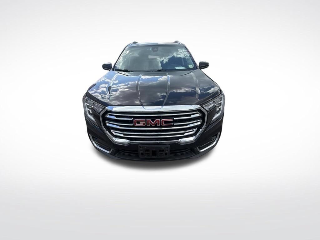 Used 2024 GMC Terrain SLT AWD/4WD image 9