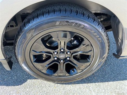 Used 2022 Ford F150 XLT w/ Equipment Group 302A High image 17