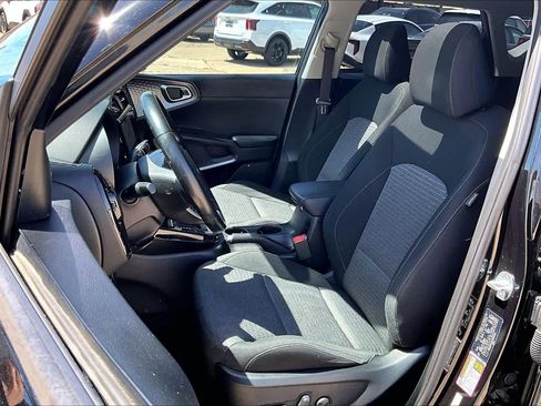 Used 2023 Kia Soul EX FWD image 8