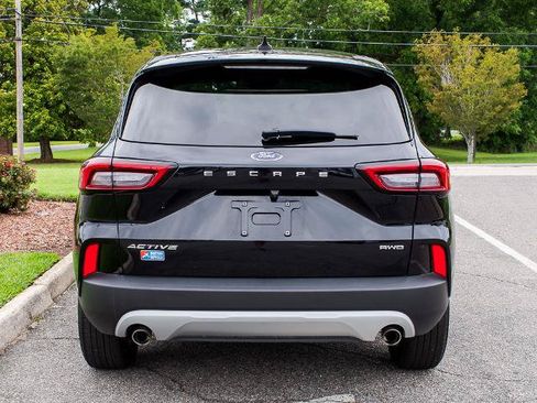 Certified 2025 Ford Escape Active AWD/4WD image 4