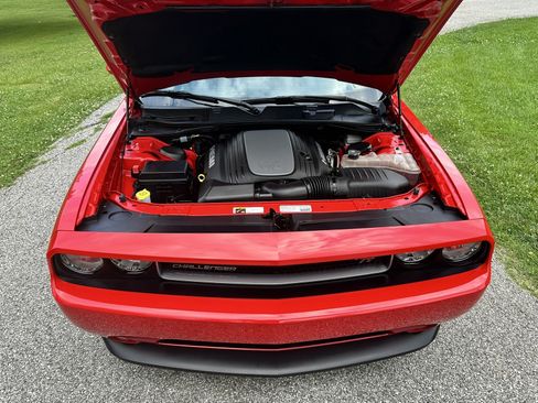Used 2014 Dodge Challenger R/T w/ Electronics Convenience Group RWD image 26