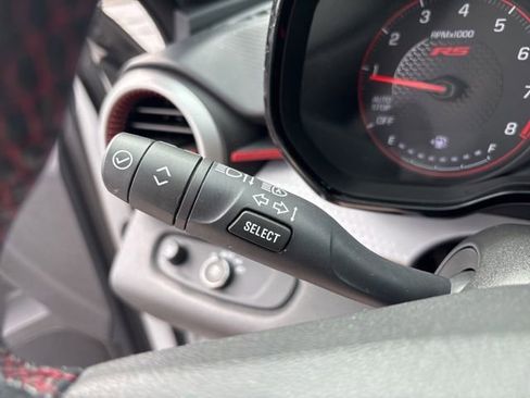 Used 2024 Chevrolet Trax RS w/ Sunroof Package image 25