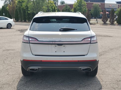 Certified 2023 Lincoln Nautilus Reserve AWD/4WD image 5