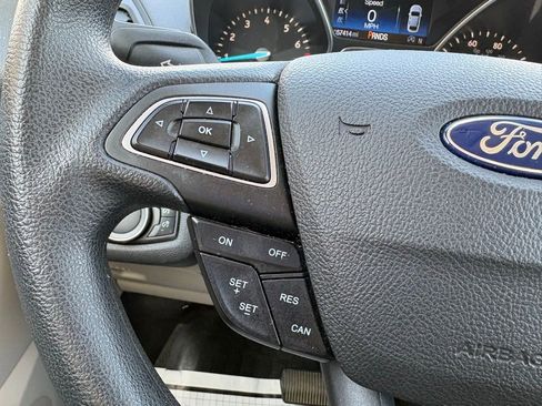Used 2019 Ford Escape SE image 28
