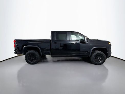 Used 2024 Chevrolet Silverado 2500 ZR2 w/ Technology Package image 8